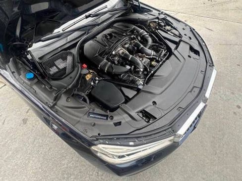 Used 2016 BMW 750i xDrive AWD/4WD image 31