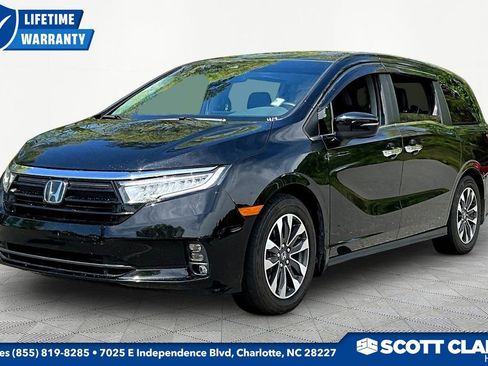 Used 2024 Honda Odyssey EX-L image 3
