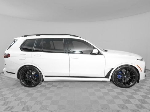 Used 2023 BMW X7 xDrive40i w/ M Sport Package AWD/4WD image 3