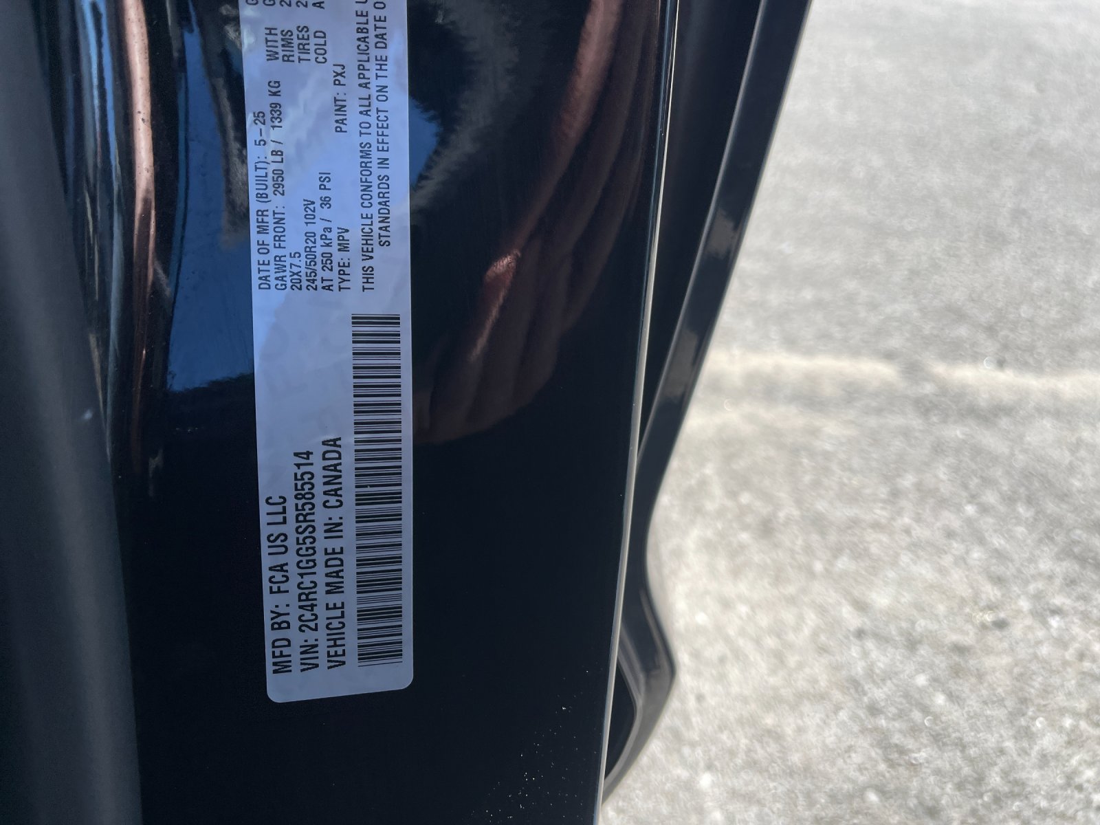 Used 2025 Chrysler Pacifica Limited FWD image 35