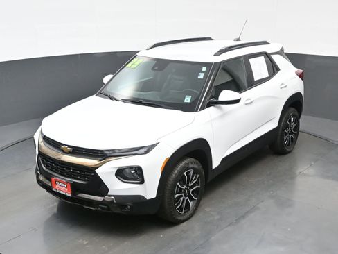 Used 2023 Chevrolet TrailBlazer ACTIV image 34