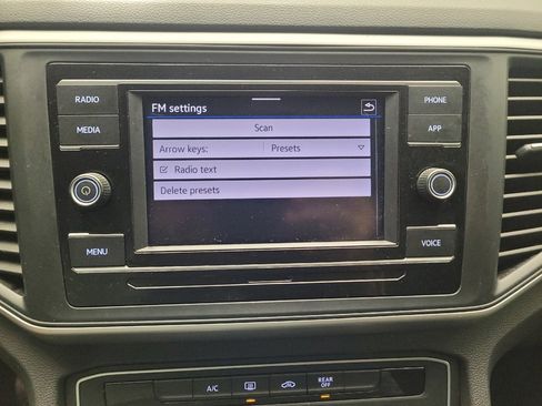 Used 2021 Volkswagen Atlas S image 25