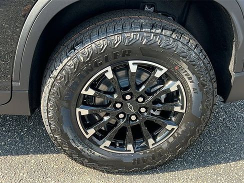 New 2026 Chevrolet Traverse Z71 w/ Driver Confidence Package image 9