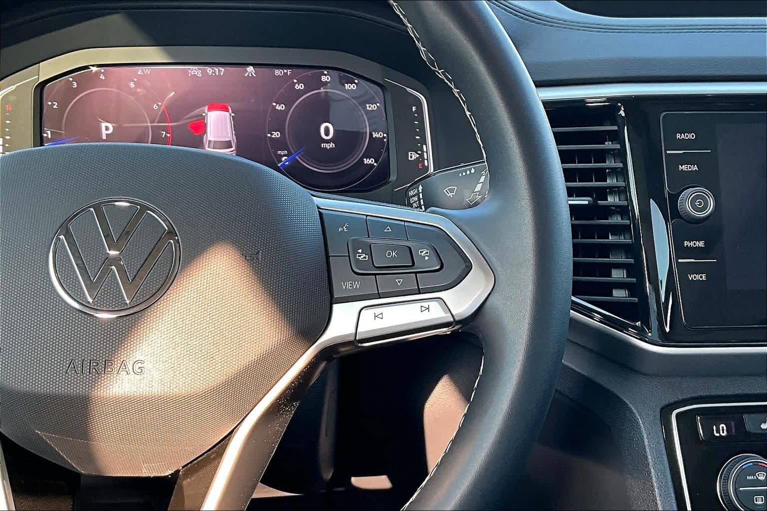 Used 2023 Volkswagen Atlas SE AWD/4WD image 27