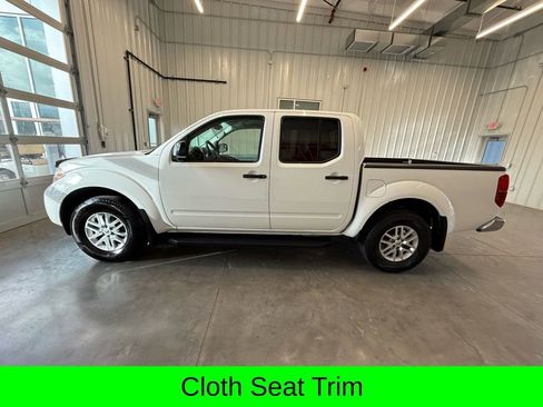 Used 2019 Nissan Frontier SV image 8