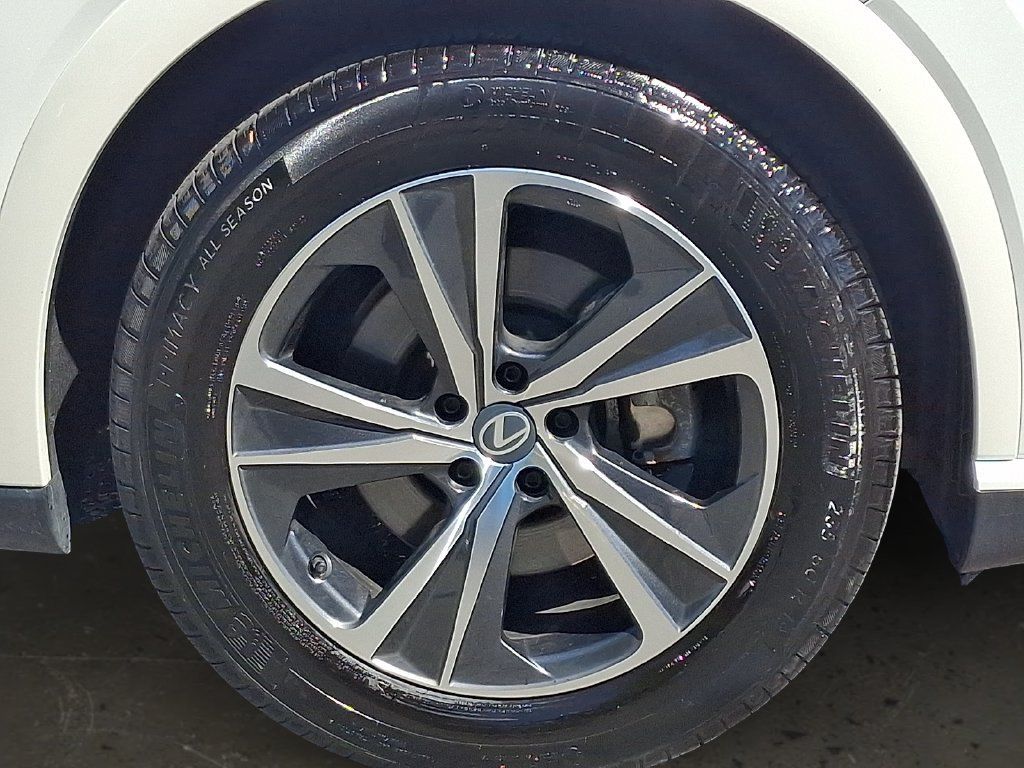 Used 2026 Lexus RX 350 Premium w/ All Season Protection Package AWD/4WD image 9