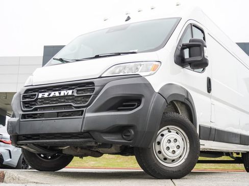 Used 2023 RAM ProMaster 2500 FWD image 2