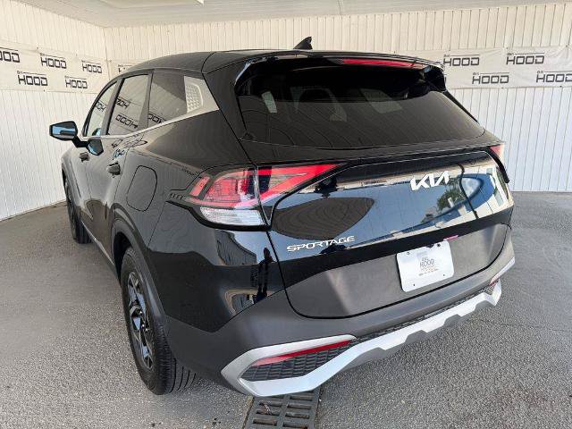 Used 2025 Kia Sportage LX FWD image 2