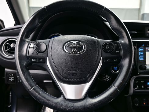 Used 2019 Toyota Corolla XLE image 25