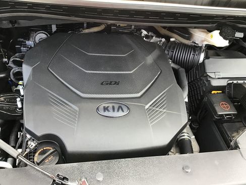 Used 2020 Kia Sedona LX image 15