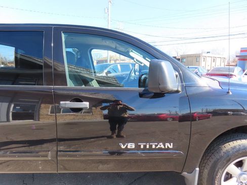 Used 2012 Nissan Titan SV w/ SV Premium Utility Pkg image 44