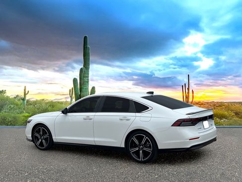 Used 2023 Honda Accord Sport image 4