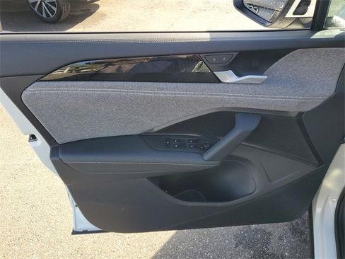 Certified 2025 Volkswagen Tiguan S image 12