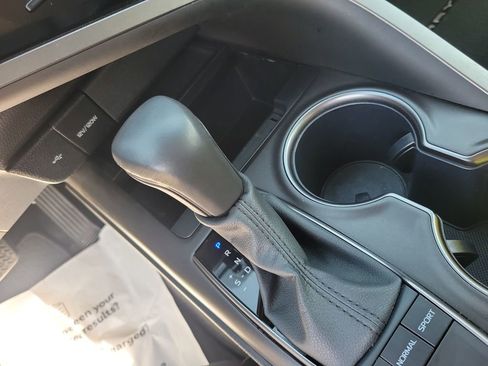 Certified 2024 Toyota Camry SE w/ Convenience Package image 27