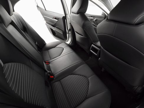 Used 2023 Toyota Camry SE image 27