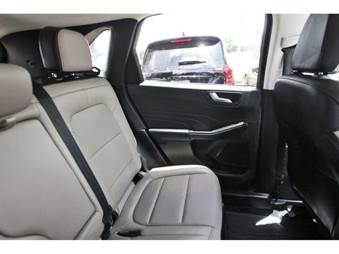 Used 2022 Ford Escape SEL FWD image 11