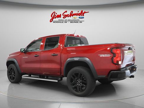 Used 2024 Chevrolet Colorado Trail Boss w/ Technology Package AWD/4WD image 4