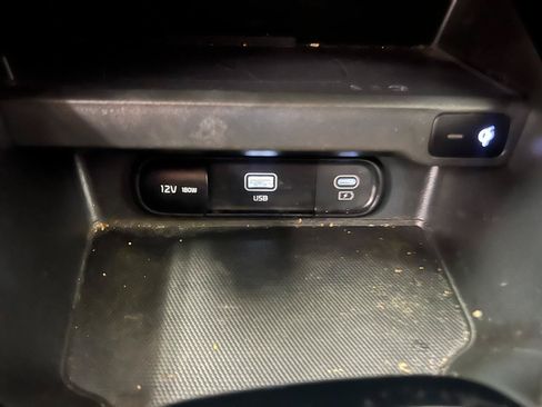Used 2023 Kia Soul S FWD image 32