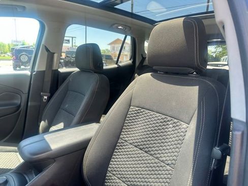 Used 2018 GMC Terrain SLE w/ Driver Convenience Package FWD image 19