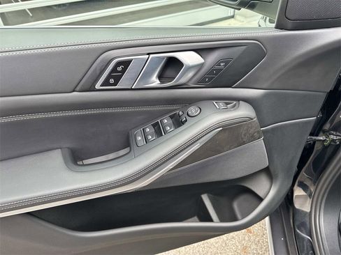 Used 2024 BMW X5 xDrive40i w/ Parking Assistance Package image 18