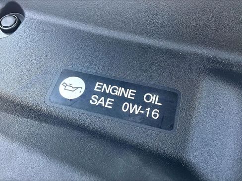 Used 2021 Toyota Highlander Limited AWD/4WD image 33