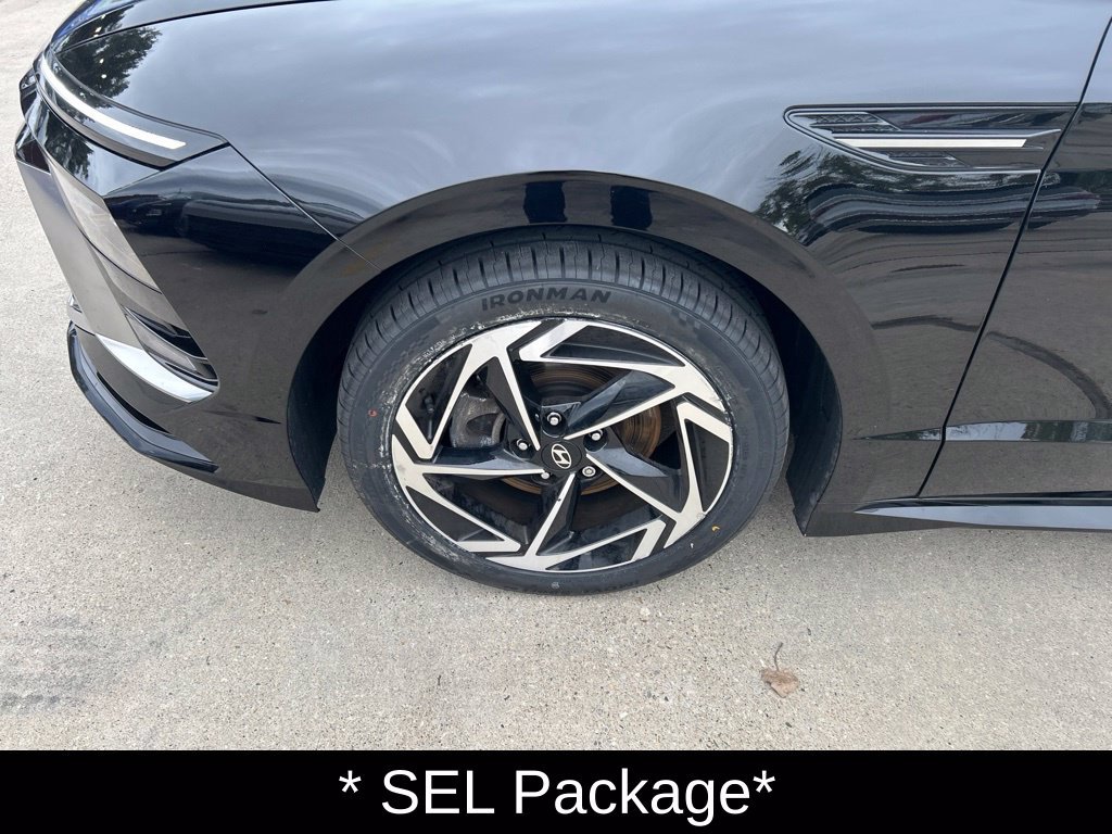 Certified 2025 Hyundai Sonata SEL FWD image 9