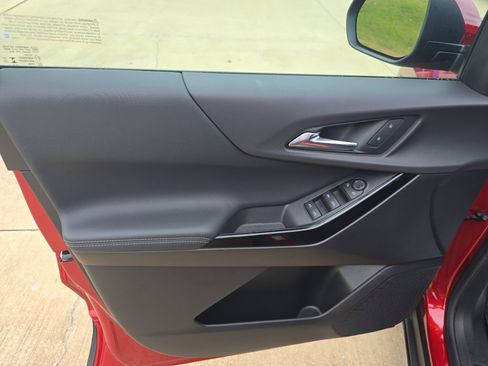 Used 2026 Chevrolet Equinox LT image 19