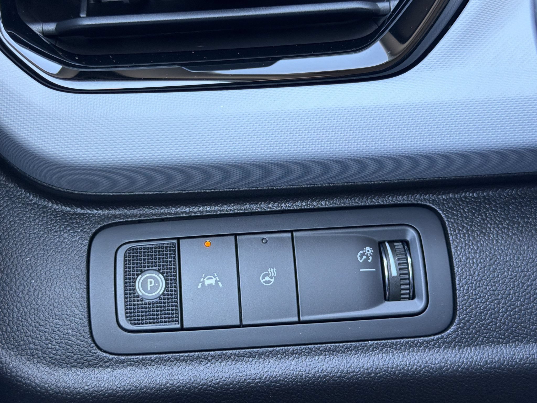 New 2027 Chevrolet Bolt LT FWD image 18