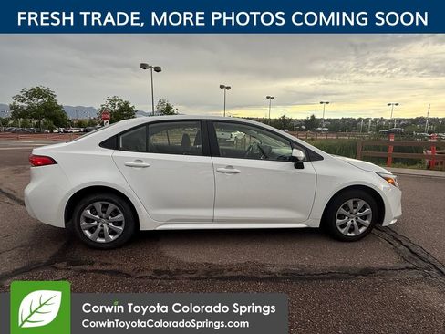 Used 2025 Toyota Corolla LE FWD image 9