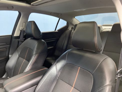 Used 2022 Nissan Altima 2.5 SR w/ Midnight Edition Package image 8