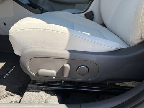 Certified 2024 Hyundai Kona SEL w/ Convenience Package AWD/4WD image 14