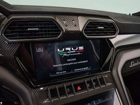 Used 2024 Lamborghini Urus Performante AWD/4WD image 15