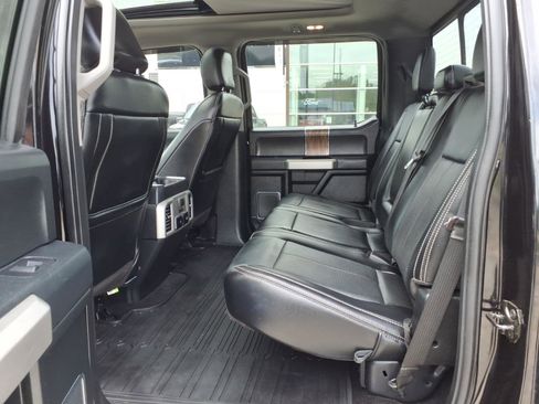 Used 2019 Ford F150 Lariat w/ Equipment Group 502A Luxury AWD/4WD image 15