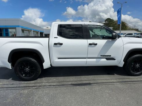 Used 2024 Toyota Tundra SR5 AWD/4WD image 9