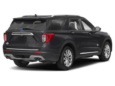 Used 2022 Ford Explorer King Ranch w/ Technology Package RWD image 2