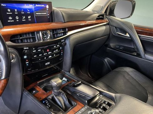 Used 2016 Lexus LX 570 4WD image 29