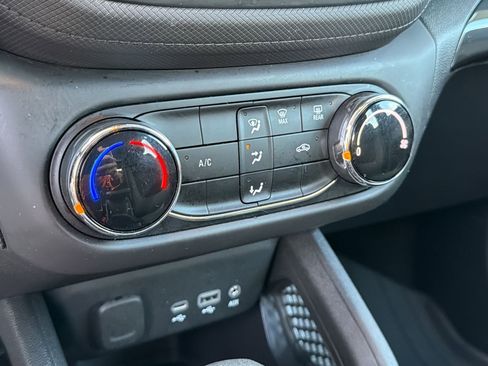 Certified 2021 Chevrolet TrailBlazer LS image 17