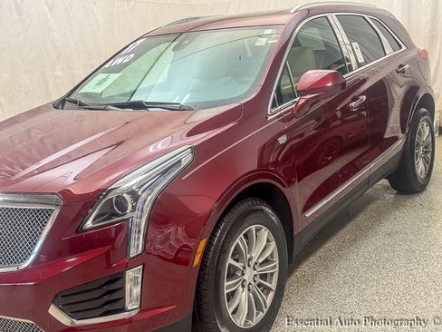Used 2017 Cadillac XT5 Luxury w/ Driver Awareness Package image 5