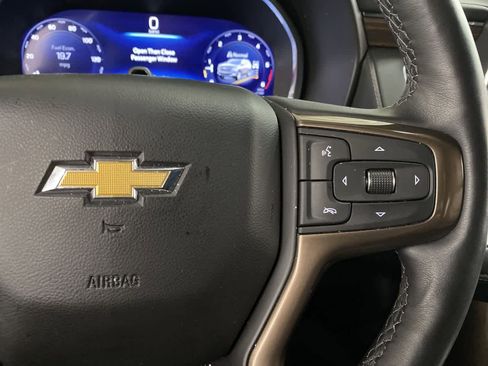 Used 2024 Chevrolet Suburban High Country w/ Advanced Technology Package image 22