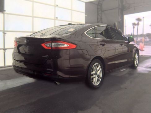 Used 2013 Ford Fusion SE FWD image 4
