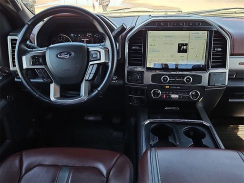Used 2022 Ford F350 Platinum w/ Tremor Off-Road Package image 18