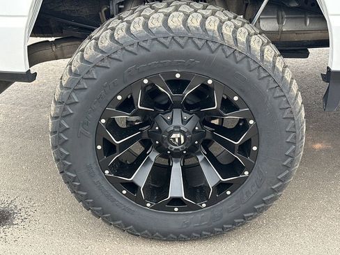 Used 2025 Ford F150 XLT w/ Equipment Group 301A Standard AWD/4WD image 17