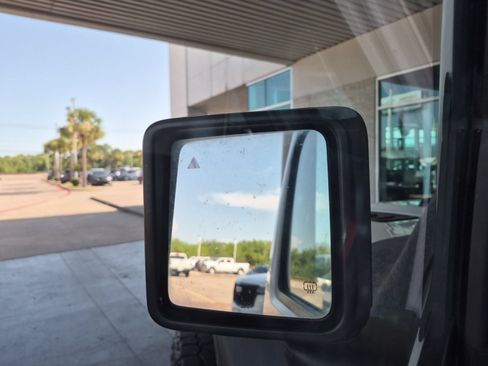 Used 2020 Jeep Gladiator Rubicon AWD/4WD image 10