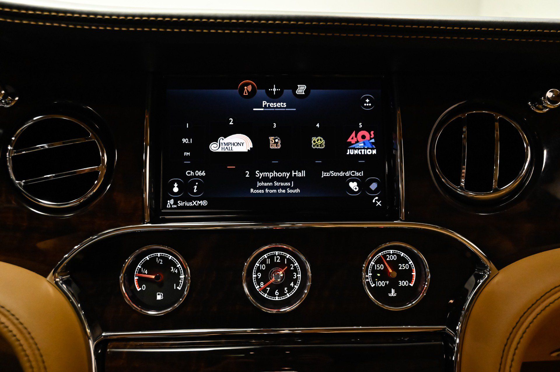 Used 2017 Bentley Mulsanne RWD image 57
