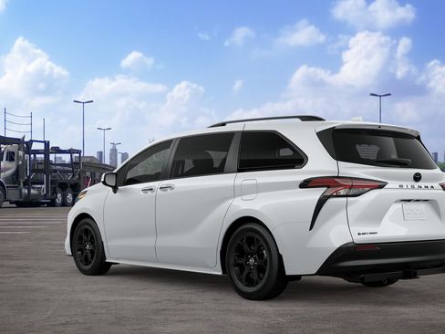New 2026 Toyota Sienna XLE Woodland Edition AWD/4WD image 6