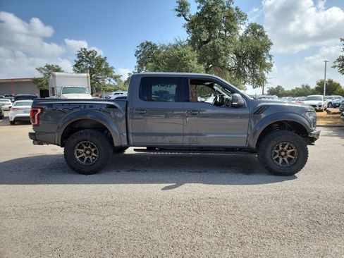 Used 2018 Ford F150 Raptor w/ Equipment Group 802A Luxury AWD/4WD image 4