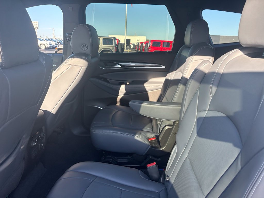 Used 2022 Buick Enclave Premium FWD image 14