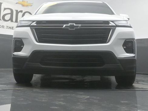 Used 2023 Chevrolet Traverse LS w/ Midnight/Sport Edition FWD image 3