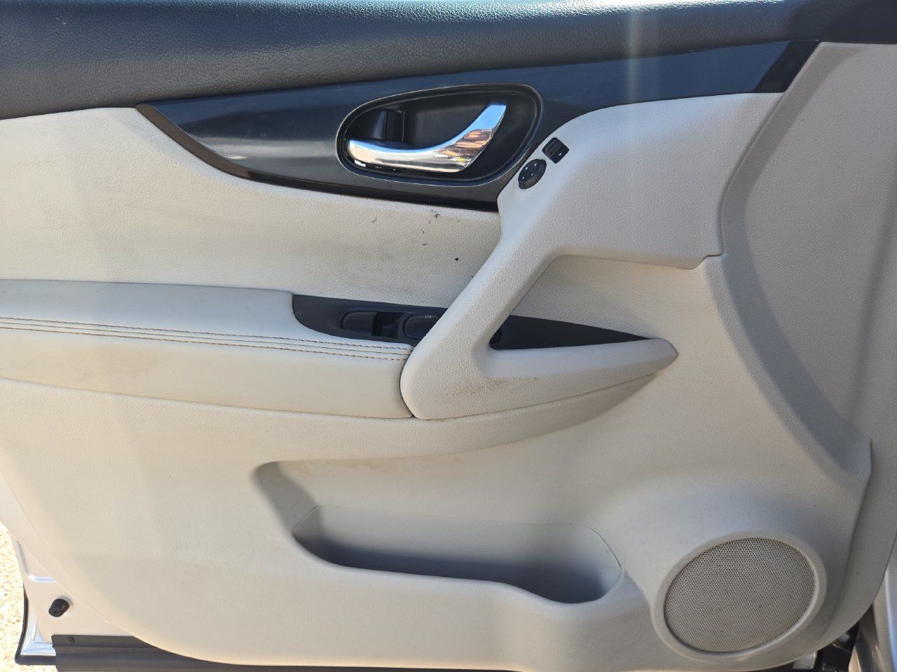 Used 2021 Nissan Rogue Sport SV FWD image 19