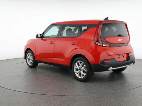 Used 2025 Kia Soul LX w/ LX Technology Package image 6